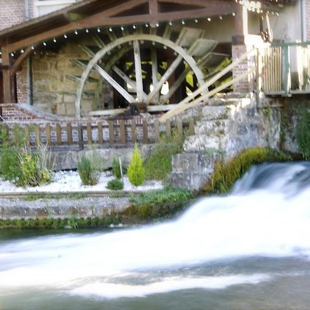 Logis - Hotel & Restaurant Moulin Des Forges Saint-Omer-en-Chaussée Exteriör bild