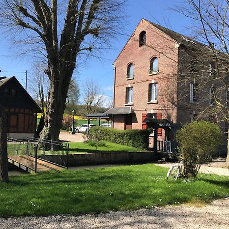 Logis - Hotel & Restaurant Moulin Des Forges Saint-Omer-en-Chaussée Exteriör bild